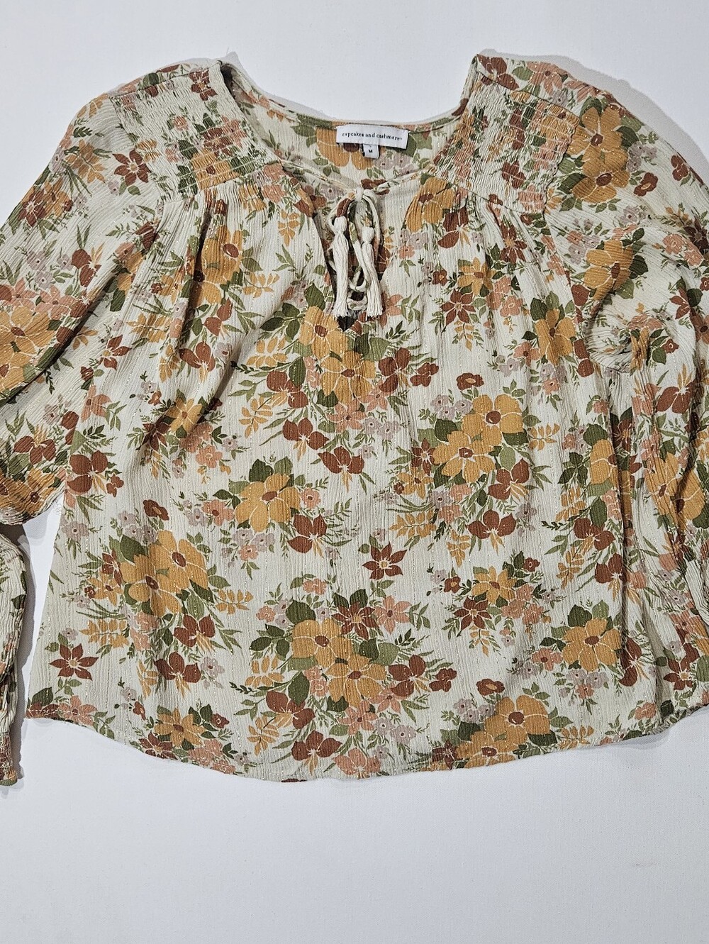 Cupcakes & Cashmere Peasant Top Womens Medium Cream Orange Floral Metallic‎